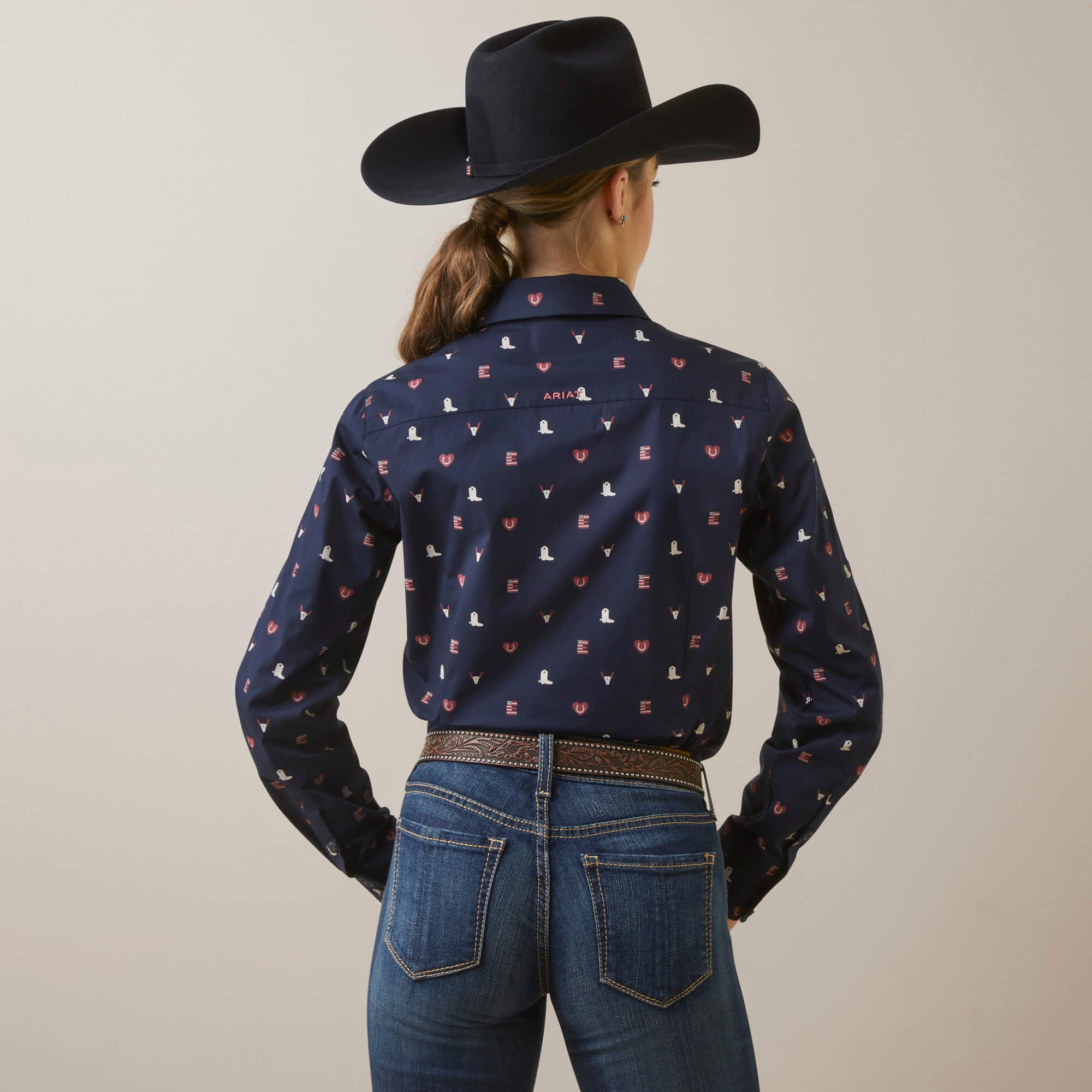 Ariat Women's Western Love Wrinkle Resist Team Kirby Stretch Button Down Shirt.