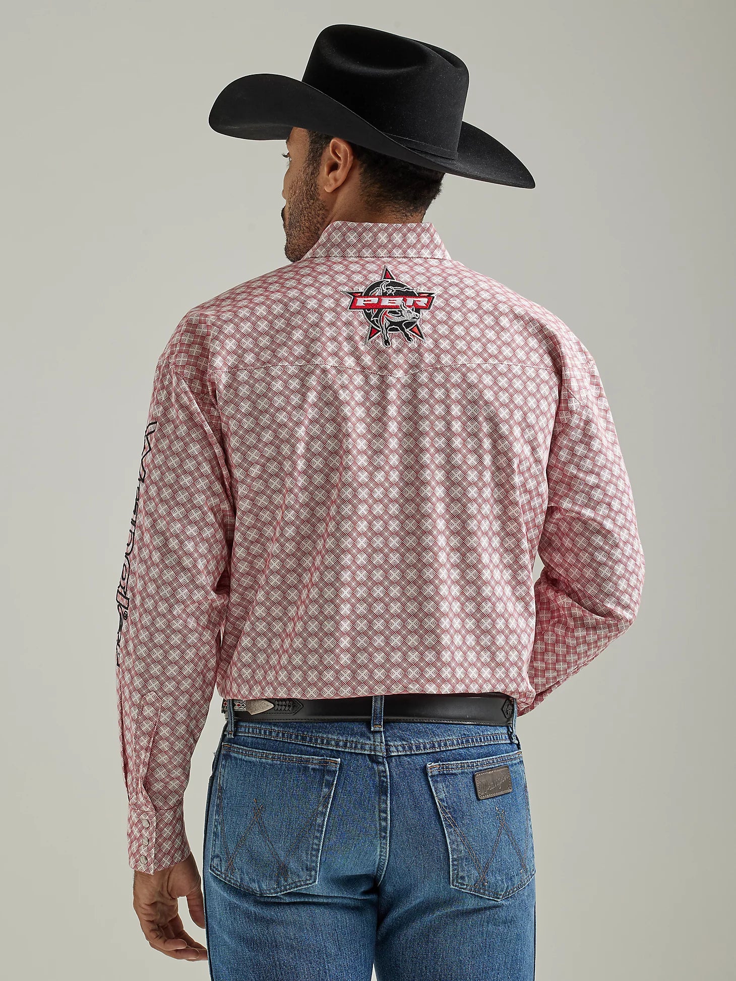 Wrangler Men's Logo Snap Front Shirt.