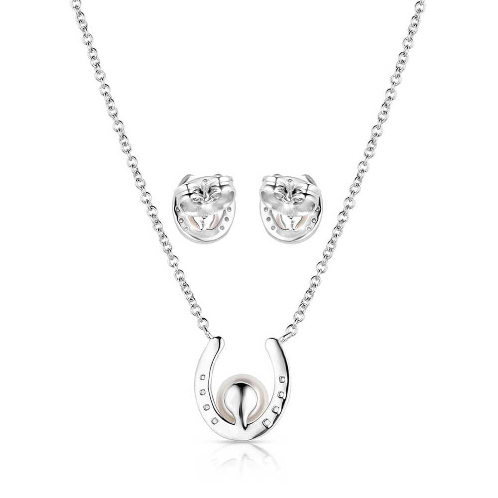 Montana Silversmiths Delicate Embrace Pearl Jewelry Set.