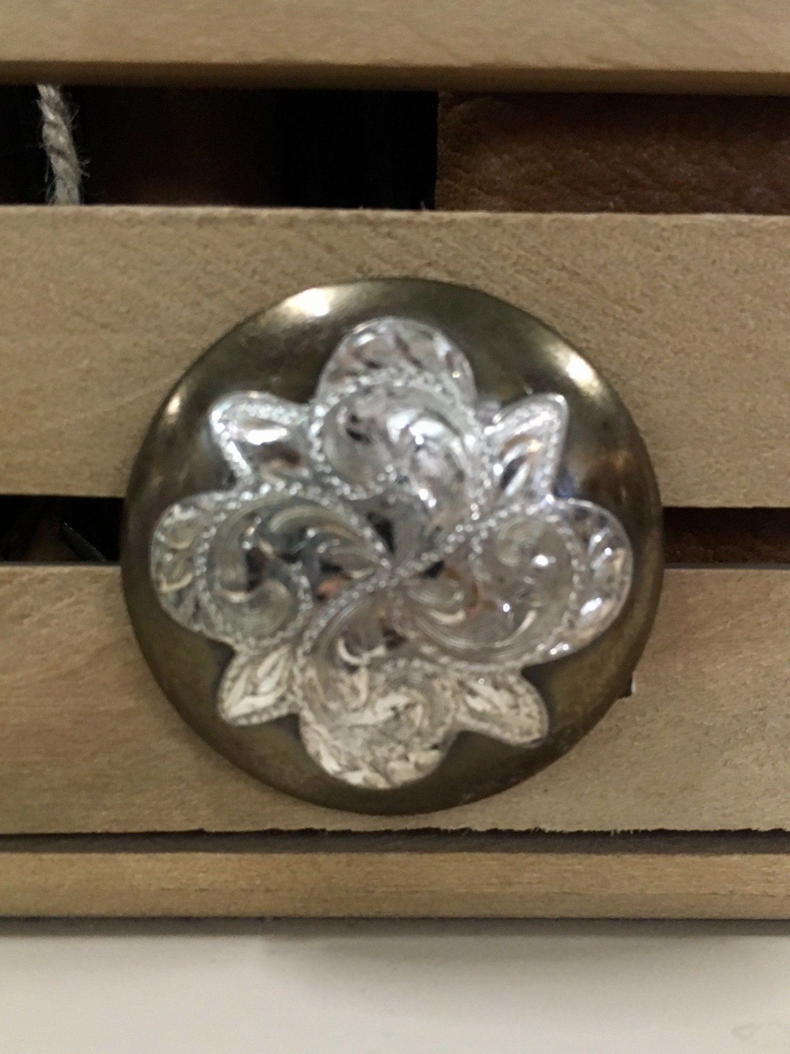 Large Iron Silver Flower Screw Conchos