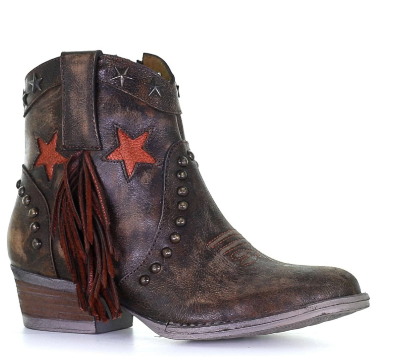 Circle G Ladies Distressed Fringed & Studded Booties.