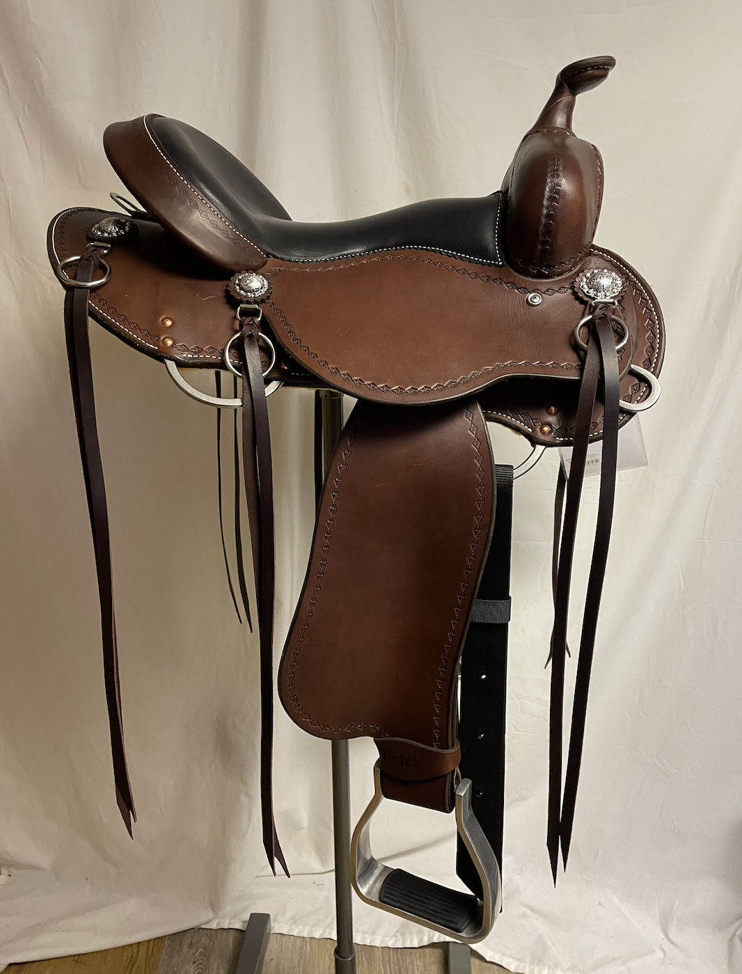 Cashel 15" Diamond Border Trail Saddle