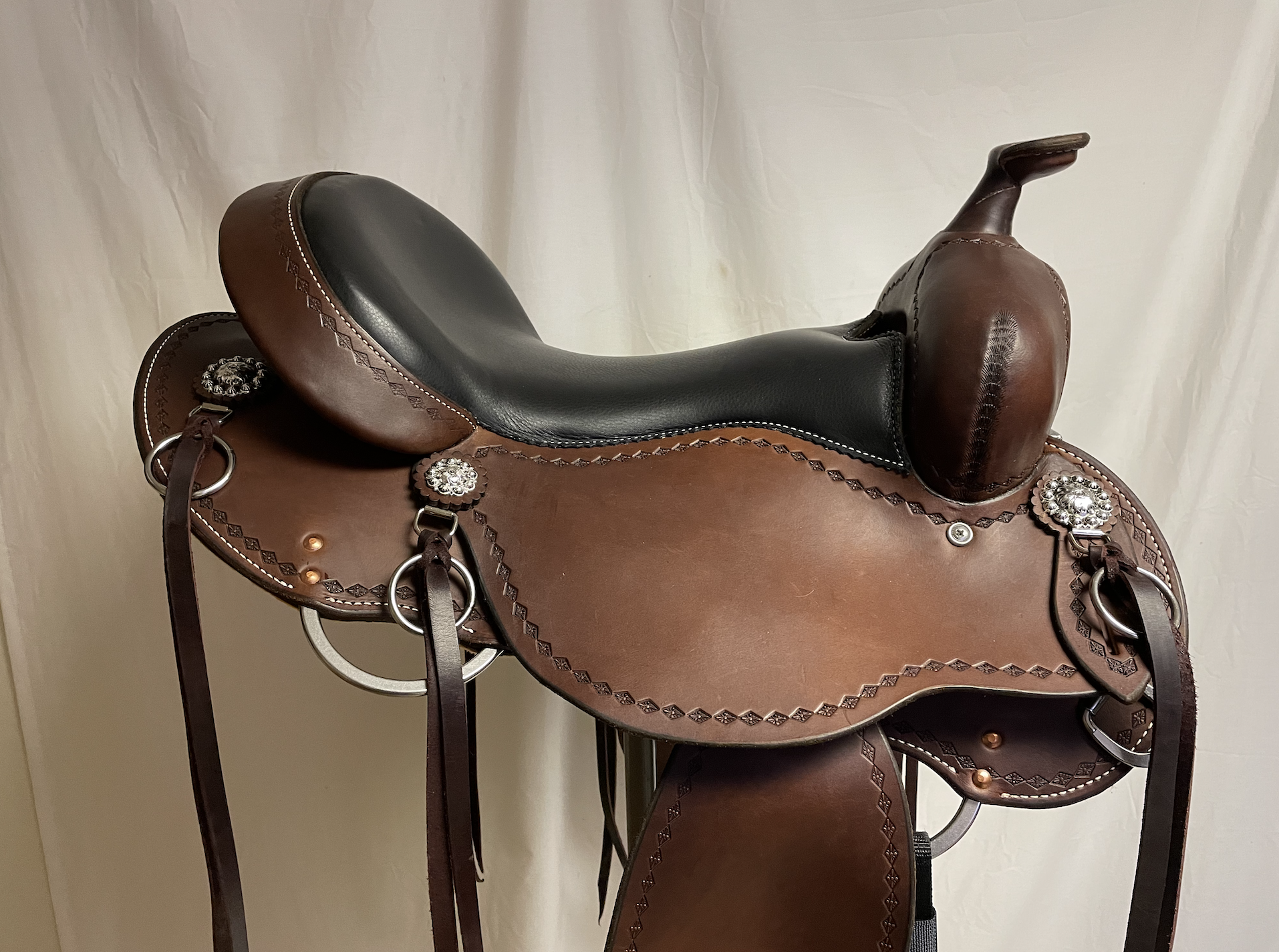 Cashel 16" Diamond Border Trail Saddle