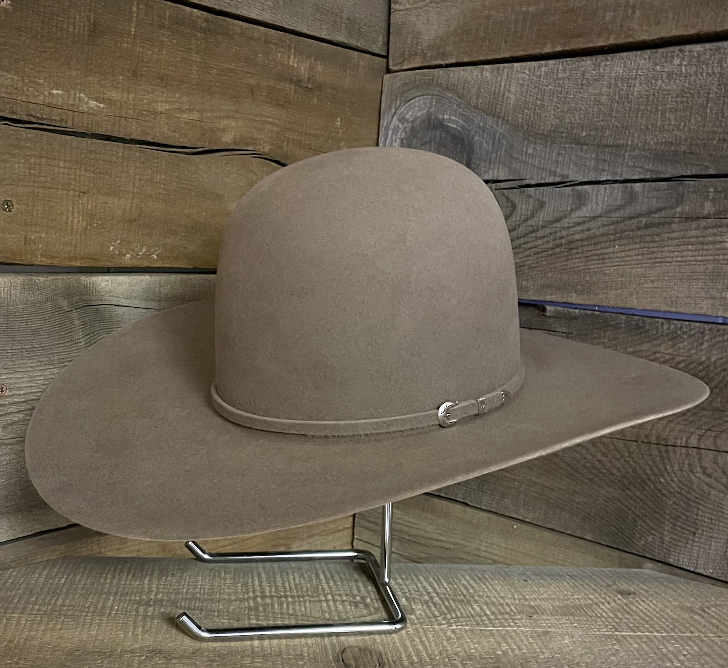 Rodeo King 7X Pecan 4 1/2 Open Crown Felt Hat.