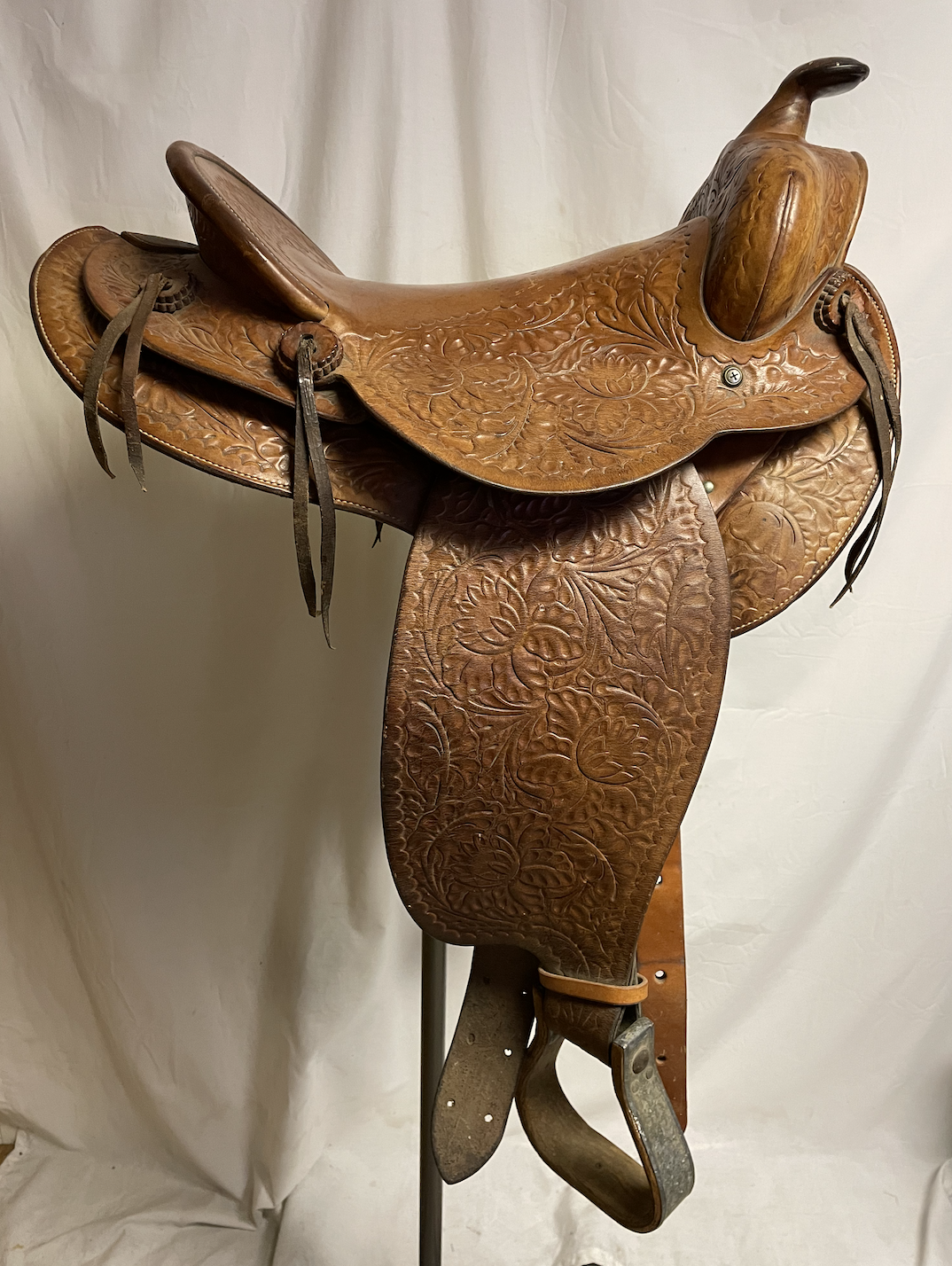 Used No Brand 15" Tooled Saddle.