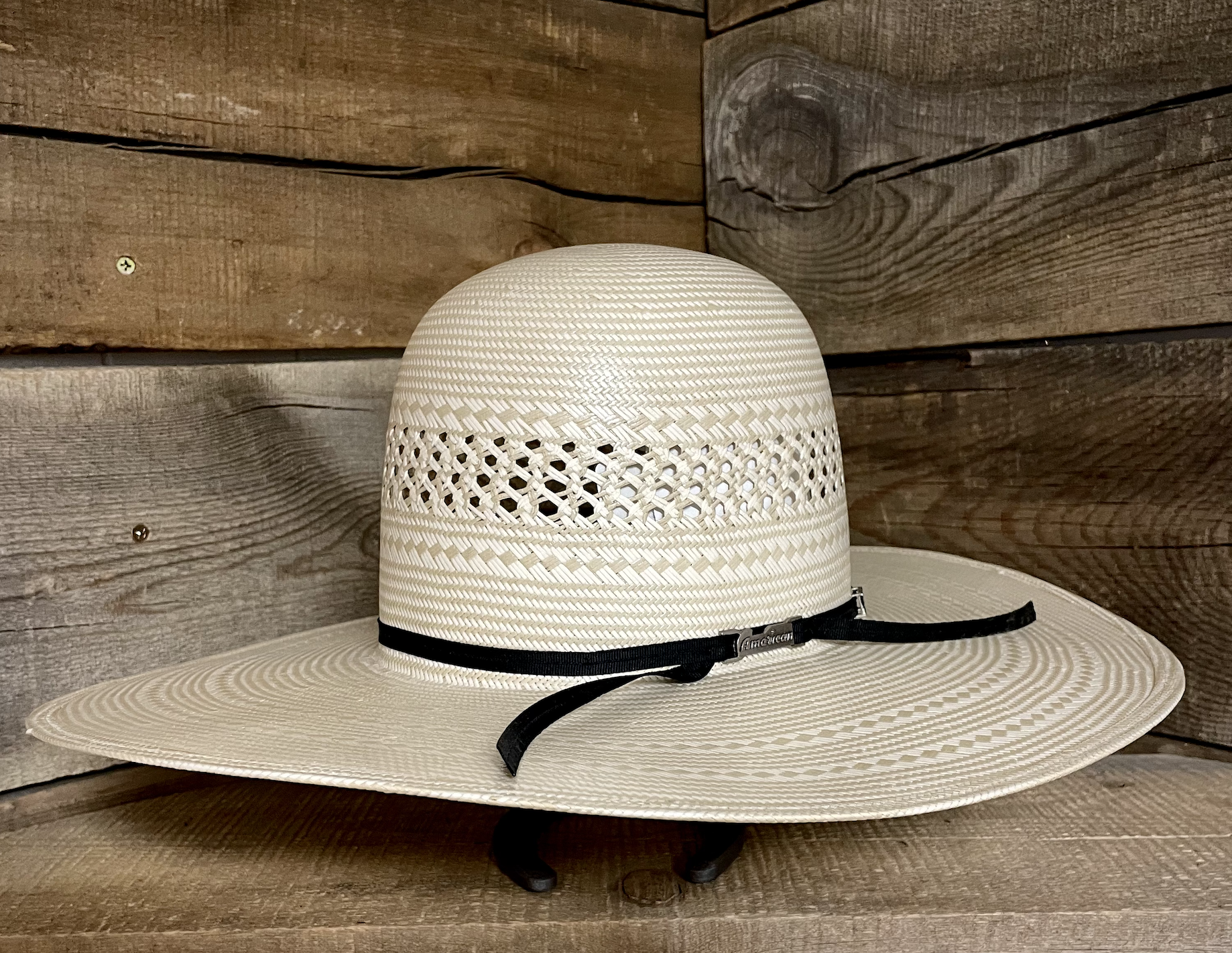 American 7700 4 1/2" Straw Hat.