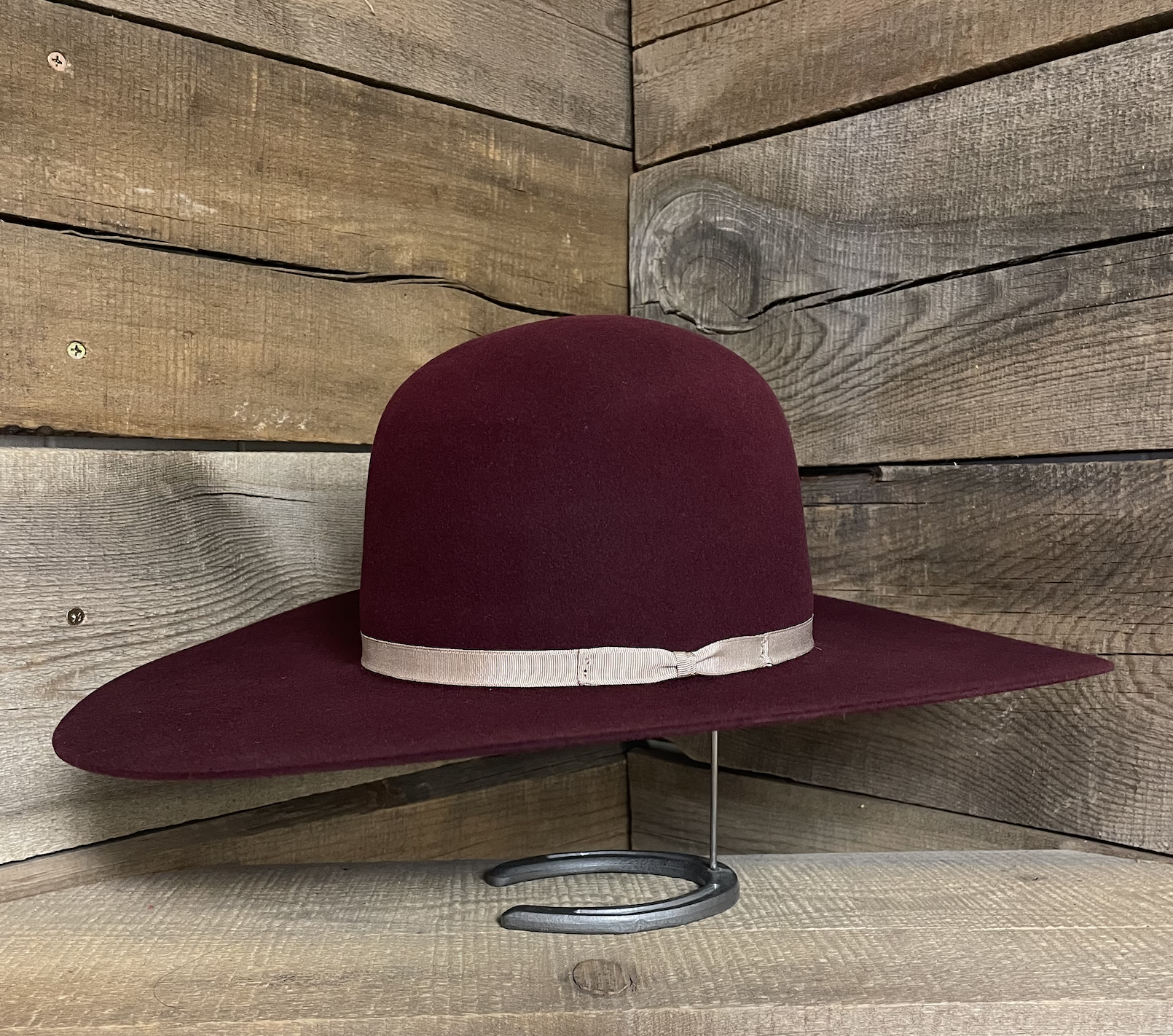 Rodeo King 7X Merlot 4 1/2" Felt Hat.